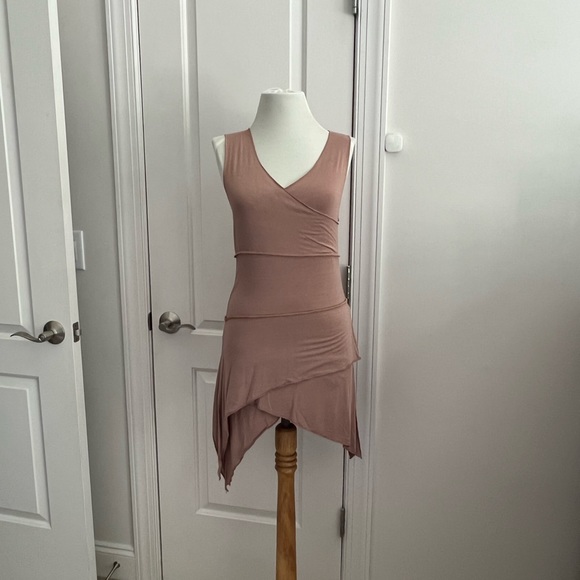 Asymmetrical Layered Tank Top Tunic, M - Picture 1 of 7